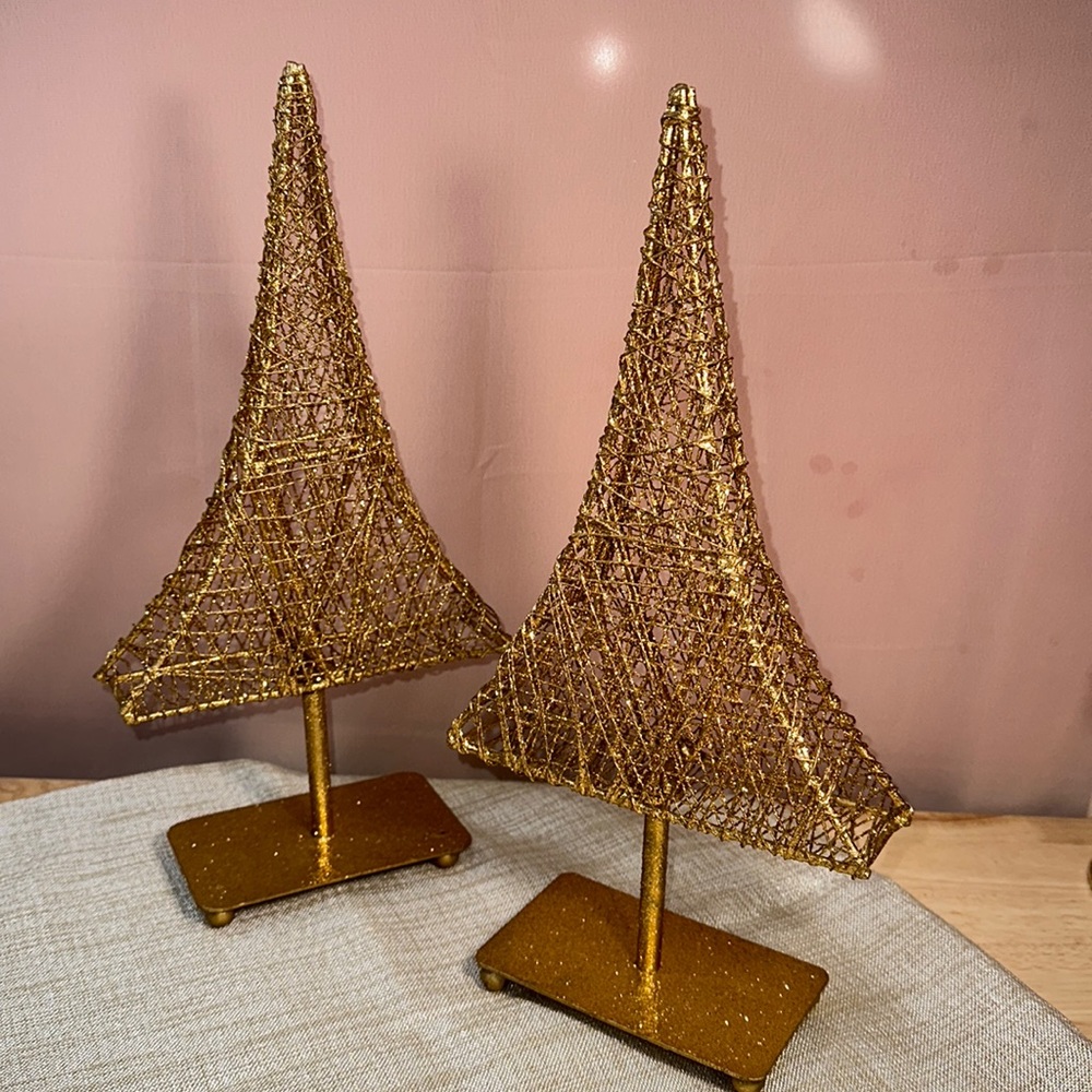 Gold Glitter Wired Trees on Stand-set